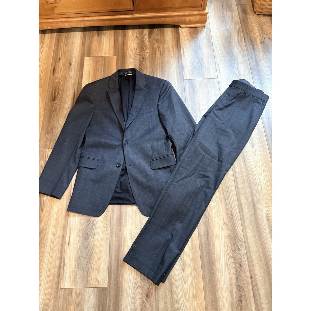 Tommy Hilfiger Grey Plaid Suit Men 36R Wool Blend Pants 31x32 Sports Coat THFLEX